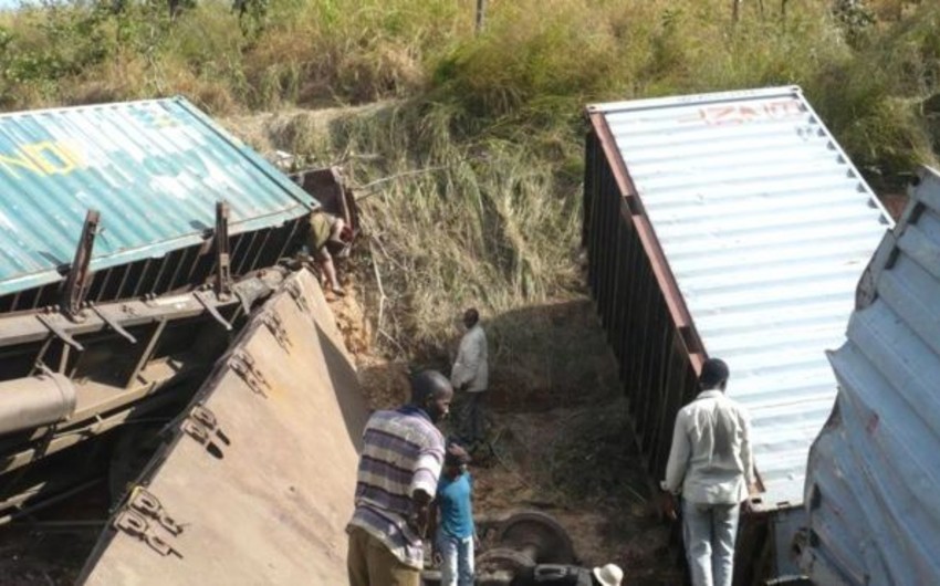 В Конго поезд потерпел крушение, погибли более 30 человек