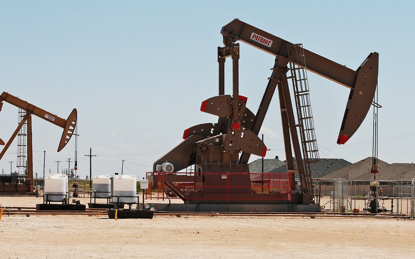EIA обнародовало прогноз по добыче нефти в Азербайджане на этот год