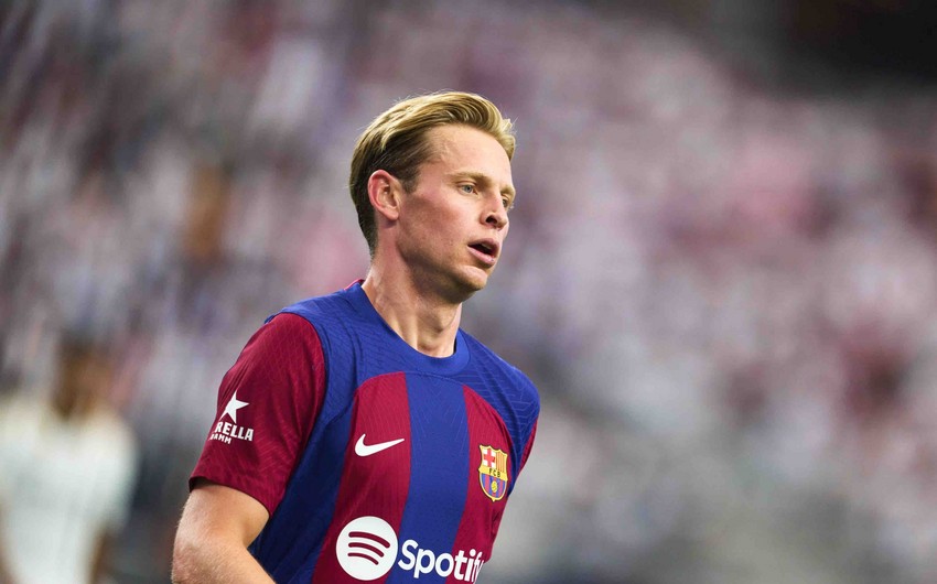 Man United reignite interest in Barcelona midfielder Frenkie de Jong