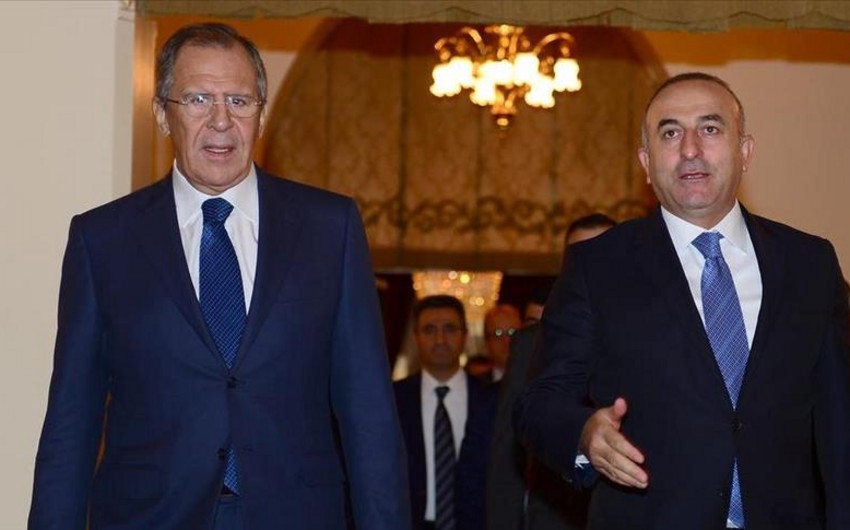Лавров обсудил с министром иностранных дел Турции перемирие в Сирии