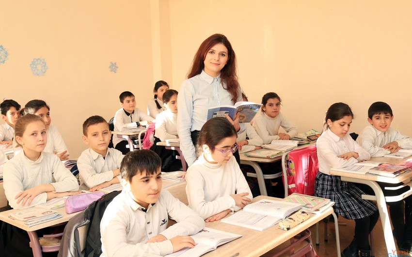 В Азербайджане стартовал процесс взаимной смены рабочих мест учителей