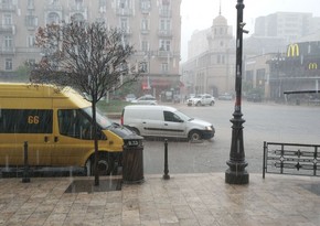 Tbilisidə güclü külək və yağış infrastruktura ziyan vurub