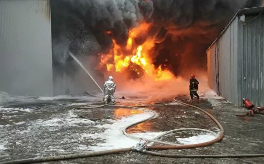 В Бангладеш десять человек погибли при пожаре на фабрике