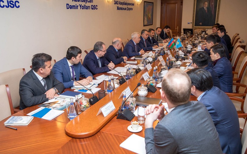 Azerbaijan, Kazakhstan mull issues of railway cooperation