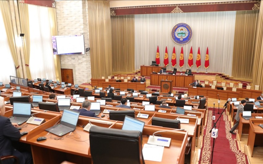 В Кыргызстане настал день тишины перед парламентскими выборами