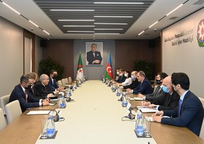 Azerbaijani and Algerian FMs holding expanded meeting 