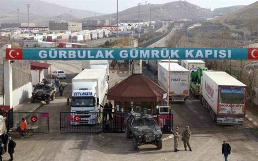 Iran opens Gurbulag-Bazargan  border and customs station