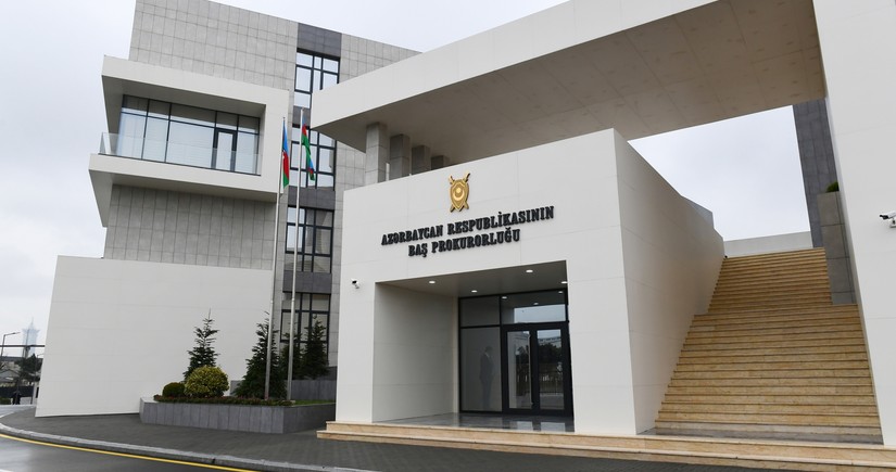 Азербайджан передал Узбекистану троих лиц, арестованных за мошенничество