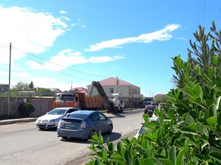 b524ed7e-fdb6-3a16-a6e8-25dcfe676291_321.jpg