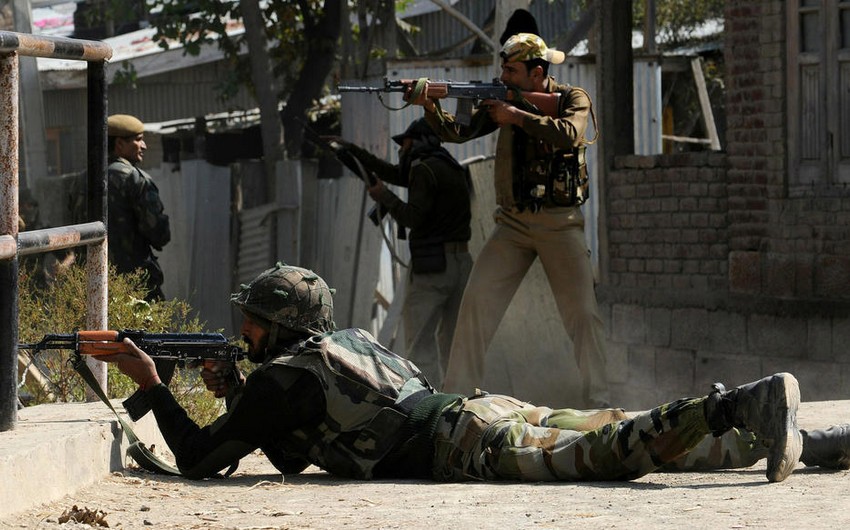 Hindistanda silahlıların hərbi düşərgəyə hücumu zamanı 5 nəfər ölüb - YENİLƏNİB