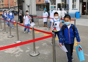 Власти Пекина перевели часть школ на удаленные занятия из-за вспышки COVID-19