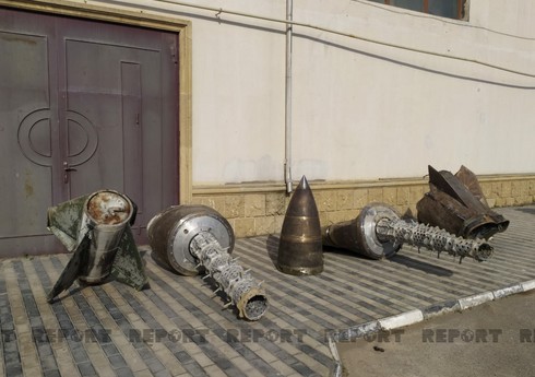 В Баку демонстрируются обломки ракет 
