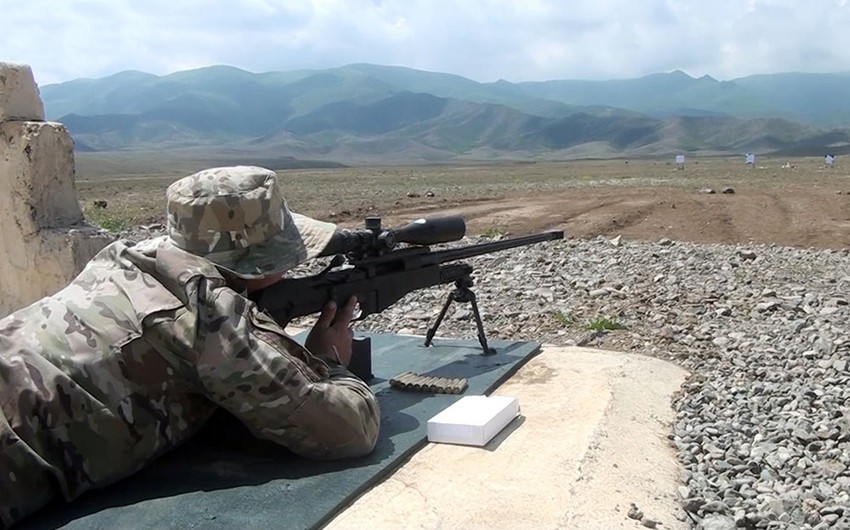 Снайперы азербайджанской армии выполнили практические стрельбы