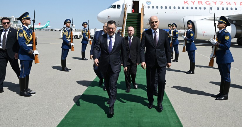 President of Kyrgyzstan arrives in Azerbaijan on state visit