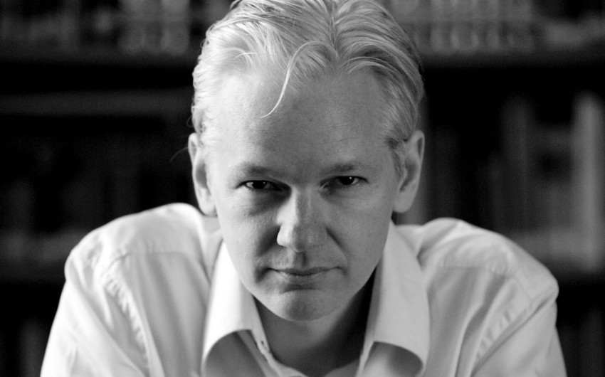 Media: Assange will be removed from Ecuadorean Embassy in London