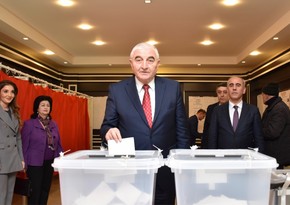 Chairman of Azerbaijan's Central Election Commission casts vote