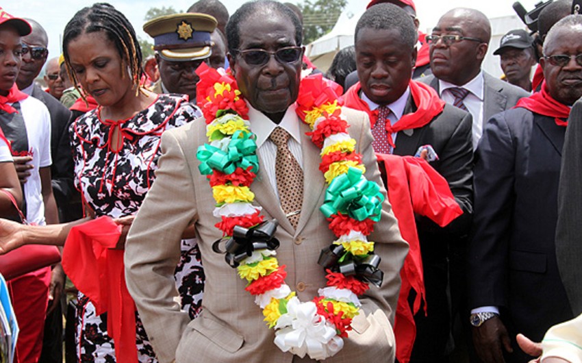 ​Президент Зимбабве стал старейшим на планете