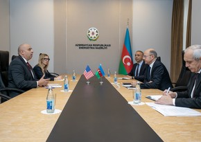 Hugo Guevara, Parviz Shahbazov discuss role of Azerbaijan in energy security