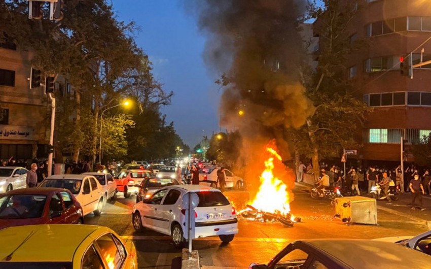 В ходе массовых протестов в Иране погибли 36 человек