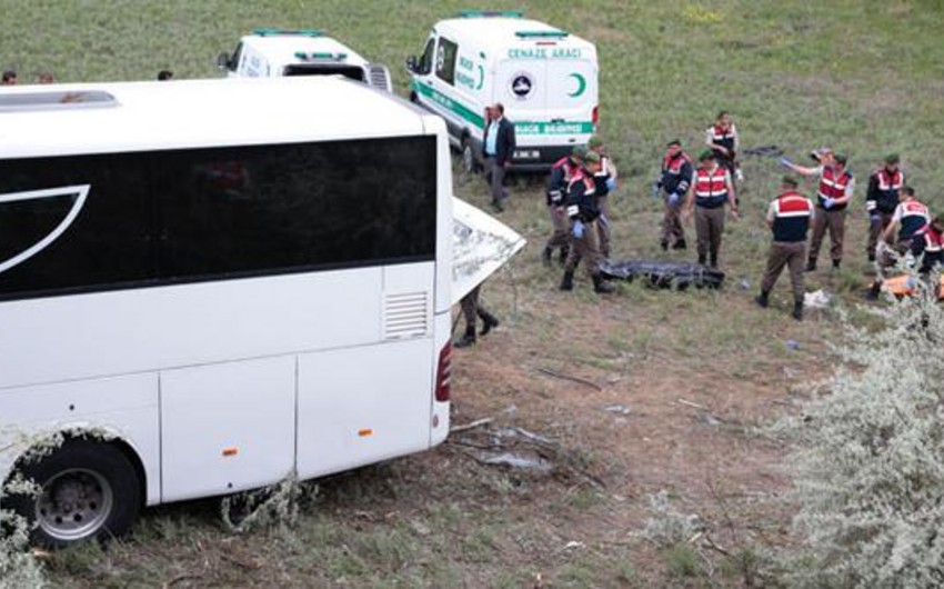 В Турции пассажирский автобус попал в аварию, 8 человек погибли, 32 раненых