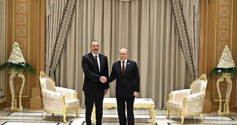 Президент Ильхам Алиев встретился в Ашхабаде с Владимиром Путиным