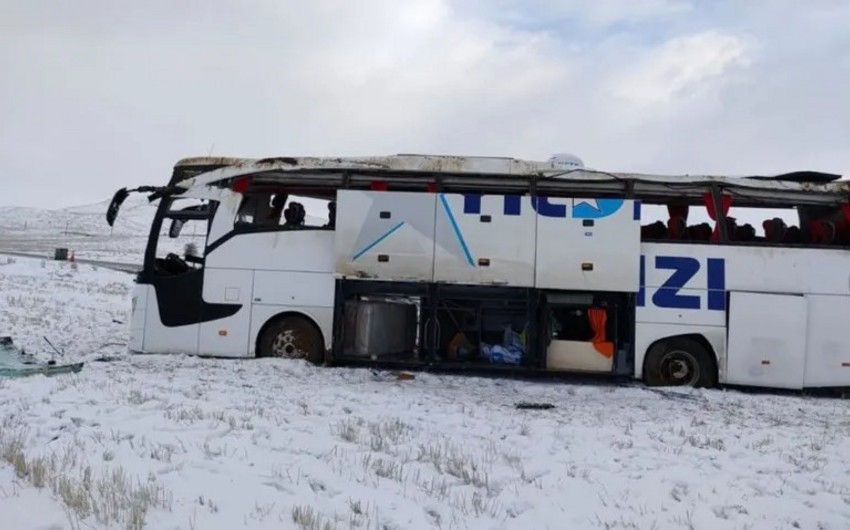 40 injured in bus crash in Turkiye