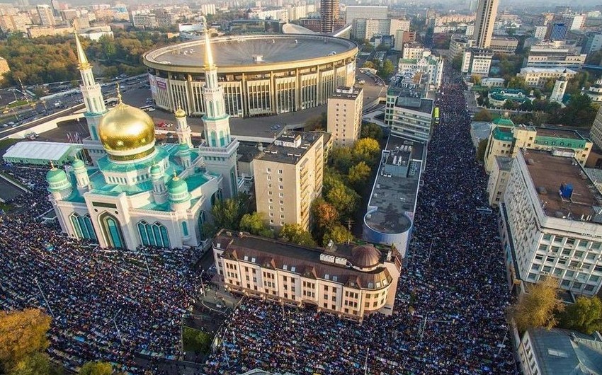 Moskvada 250 min müsəlman bayram namazı qılıb