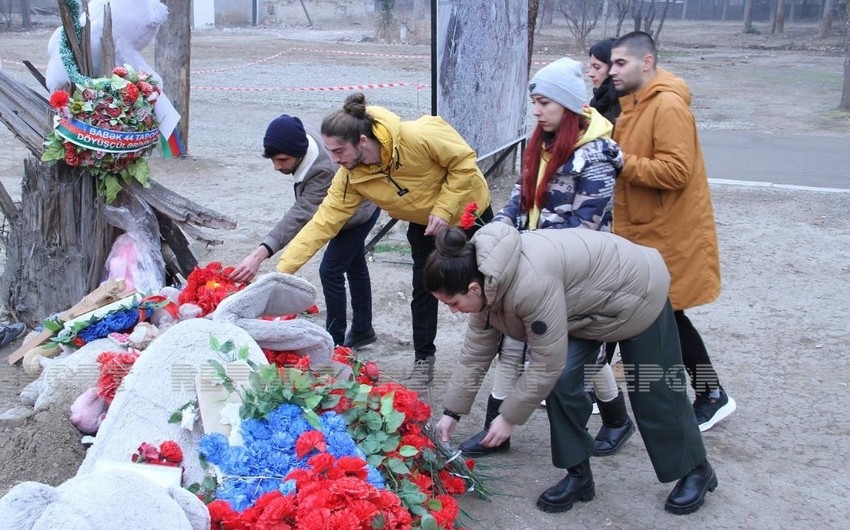 Foreign photographers get acquainted with destruction committed by Armenia in Ganja