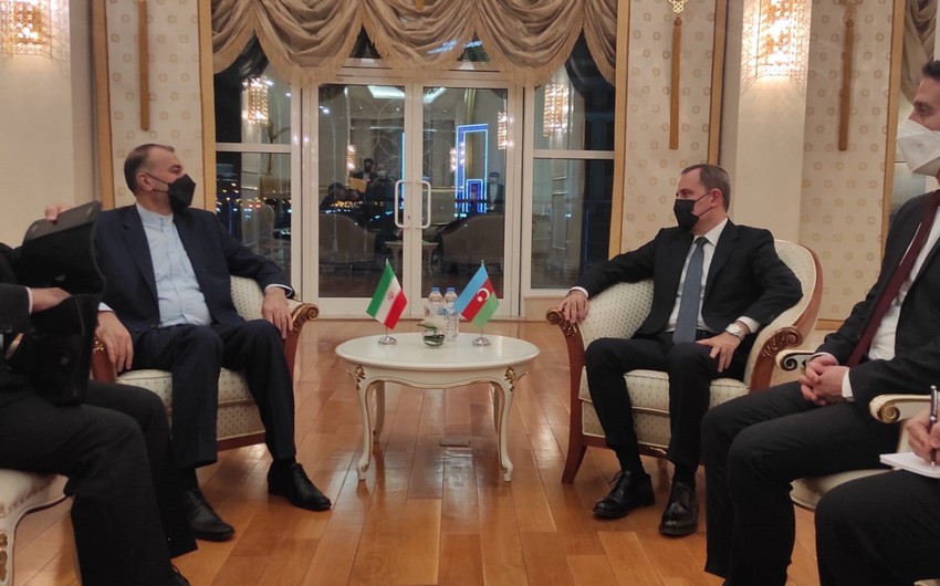 Azerbaijani FM discusses Sochi meeting, Karabakh statement with Iranian counterpart
