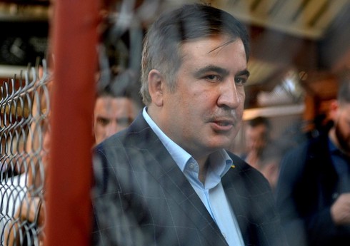 Мдинарадзе: Осужденный Саакашвили устроил в своей палате офис 