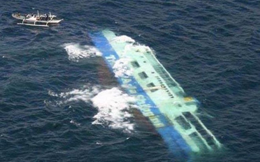 ​В Средиземном море затонуло судно с 400 беженцами