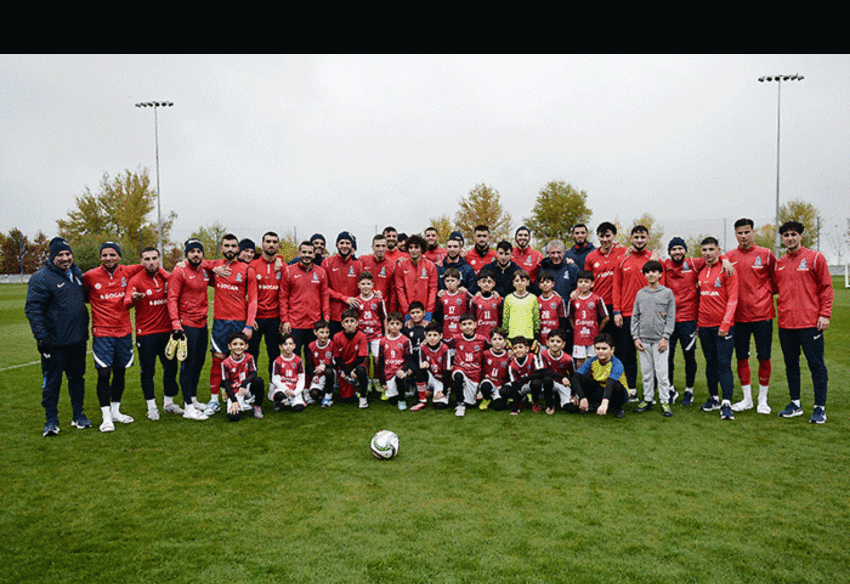 Azərbaycan millisinin üzvləri Qəbələdə yeniyetmə futbolçularla görüşüblər