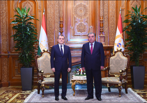 Глава МИД Азербайджана встретился с президентом Таджикистана
