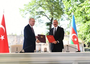 Президент Азербайджана утвердил Шушинскую декларацию