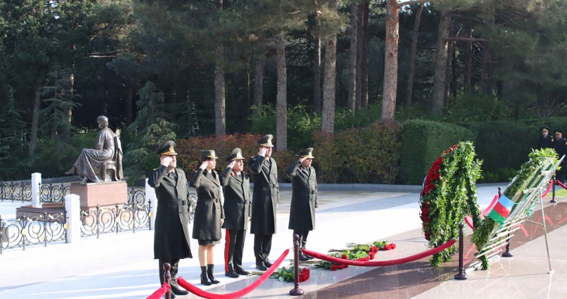 Strateji Obyektlərin Mühafizəsi Dövlət Agentliyinin şəxsi heyəti Fəxri xiyabanı ziyarət edib