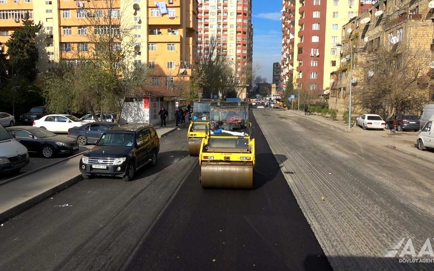 Bakının Elşən Süleymanov küçəsinin bir hissəsi təmir edilir