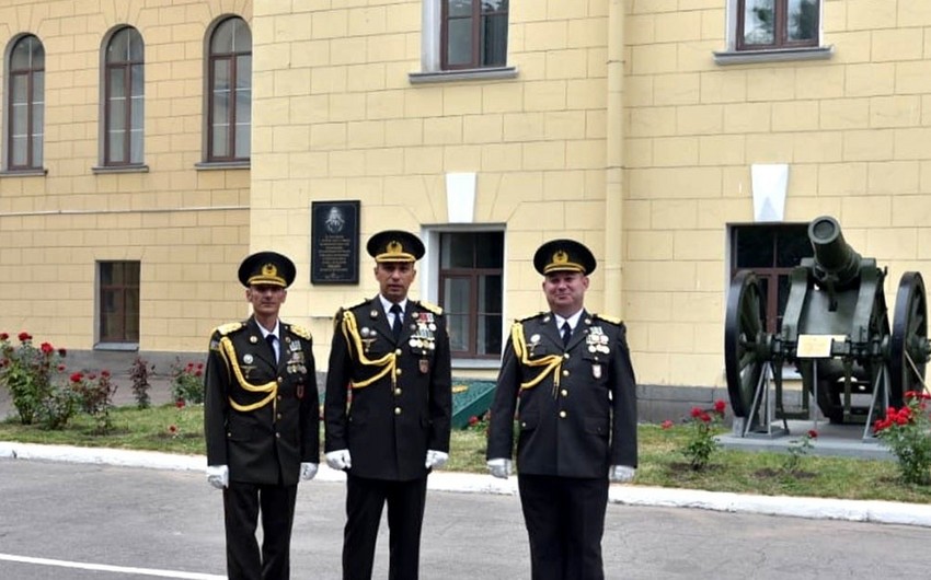 Азербайджанские офицеры окончили Военную академию в России с золотой медалью и красным дипломом - ФОТО