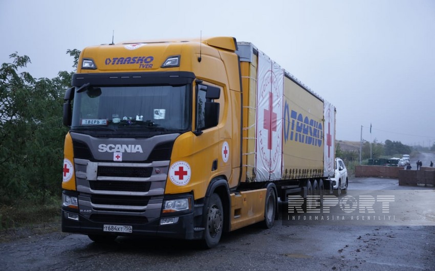 Truck of Russian Red Cross returns from Khankandi to Aghdam