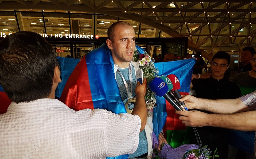 Azerbaijani national boxing team return home