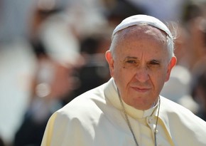 Папа Римский лег в больницу на операцию