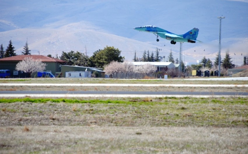 В ходе учений TURAZ Şahini – 2016 проведены полеты с целью ознакомления с местностью - ВИДЕО
