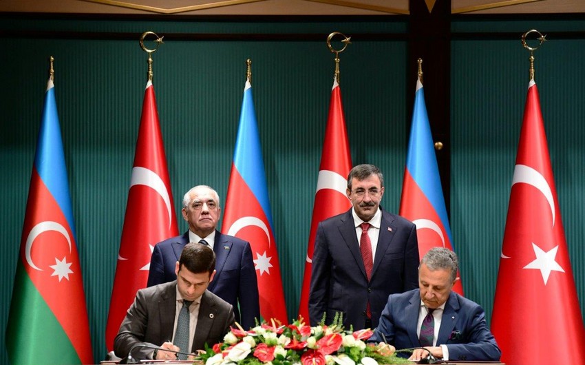 Azərbaycan Türkiyə ilə KOB sahəsində əməkdaşlığın genişləndirilməsinə dair 2 anlaşma memorandumu imzalayıb