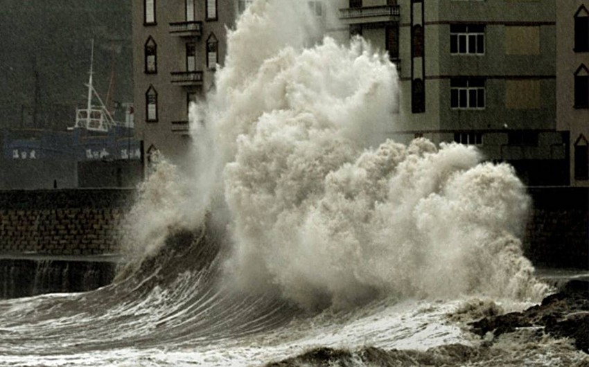 В Японии 16 человек погибли в результате тайфуна