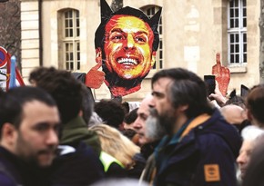 French Leftists unite in nationwide demonstrations against Macron