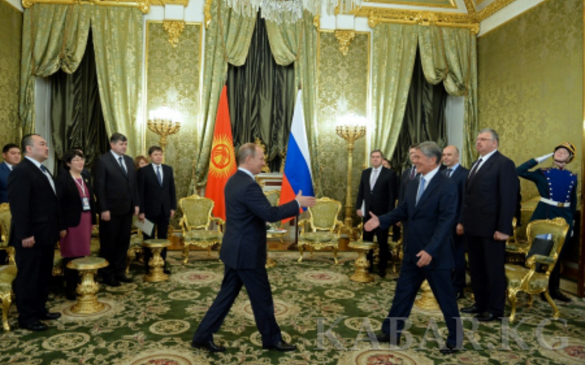 Президент Кыргызстана совершил визит в Россию