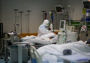 В Азербайджане от коронавируса скончался врач-инфекционист
