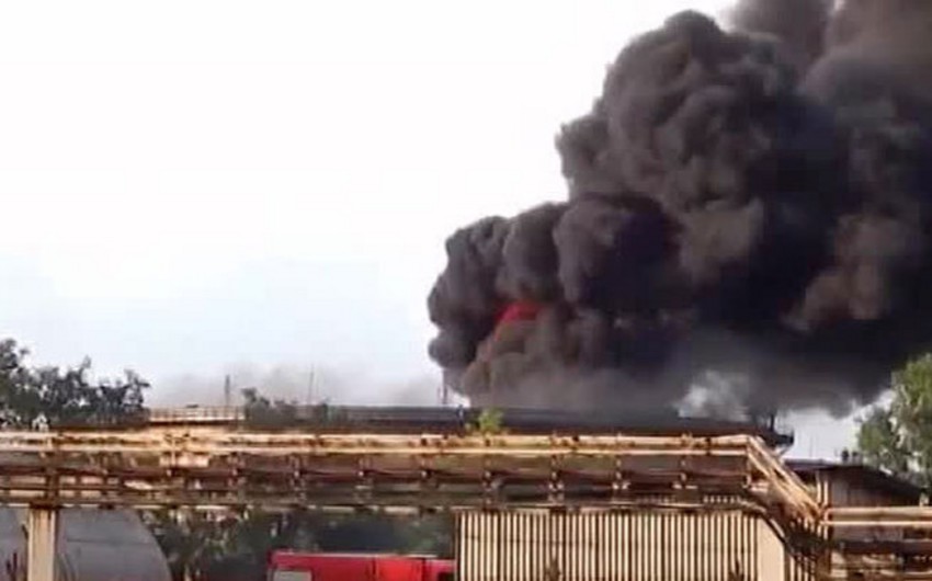 В Грузии горит крупный завод по переработке древесины