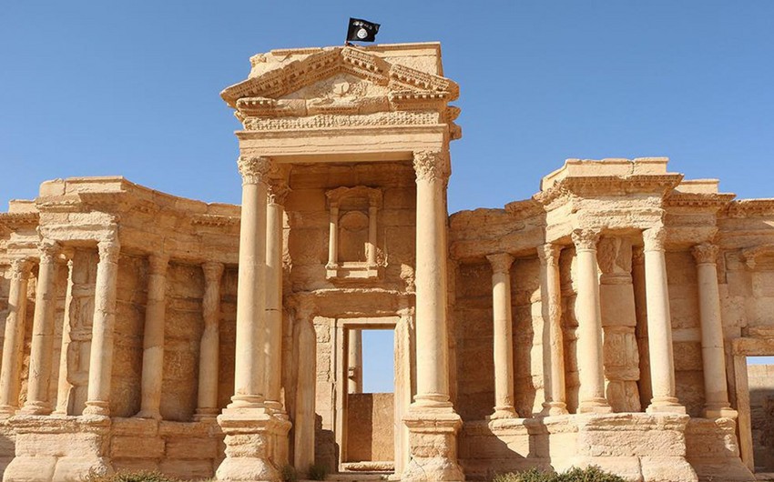 Экстремисты ИГ уничтожили древнюю статую при музее Пальмиры