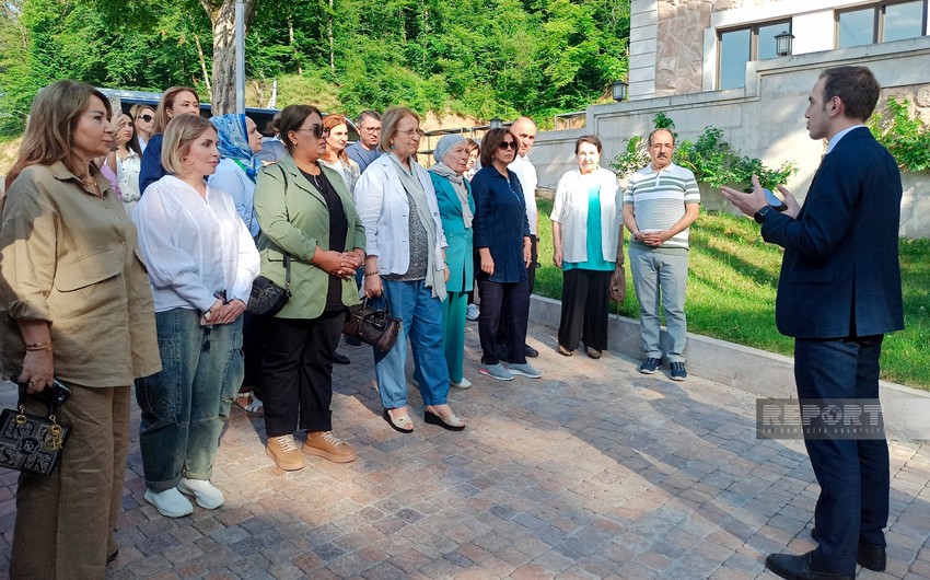 Şuşada keçiriləcək konfrans iştirakçıları şəhərin tarixi məkanları və quruculuq işləri ilə tanış olublar