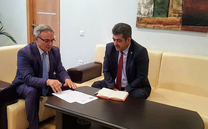 Афлатун Амашов встретился с руководителем Федерации журналистов тюркского мира